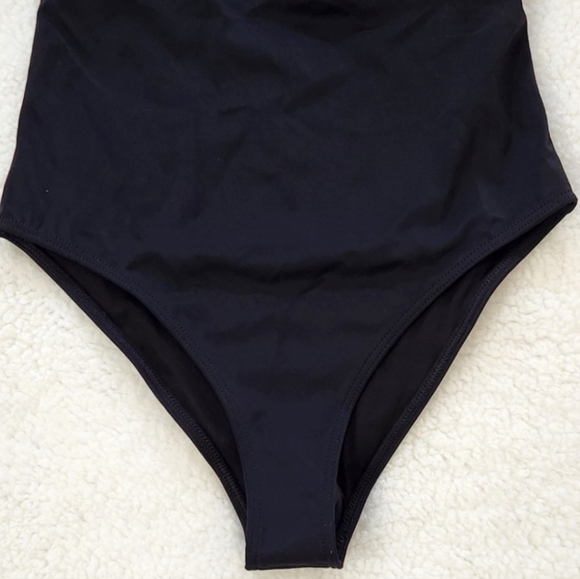 New!Beach Riot Leslie One Piece Swimsuit - Picture 8 of 11